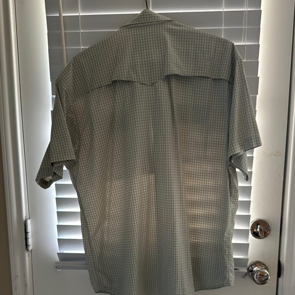 Poncho Men’s Short-Sleeve Light Green Plaid Button-Down Shirt - Picture 3 of 5